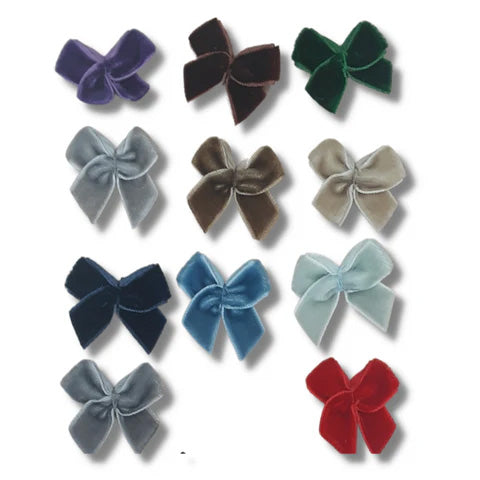 The Bow Inside a Hat: History and Tradition of the Sweatband Bow